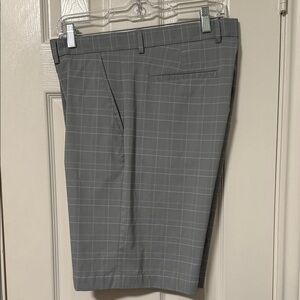 Greg Norman Collection Gray Plaid Men's Shorts